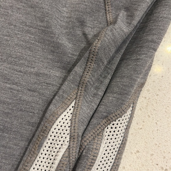 Athleta Crop Leggings Side Panel Netting Small - Picture 7 of 7